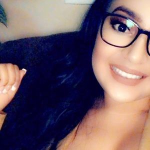 Meet your Posher, Jackeline